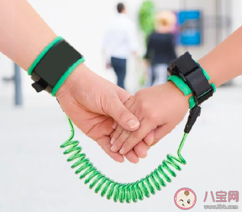 家长带娃出门必备哪些安全知识 这些行为可能危及孩子生命