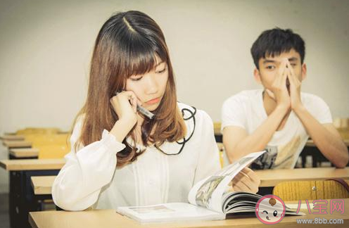 暗恋一个人不告诉对方会后悔吗 暗恋没告诉对方是什么感觉 暗恋一个人不告诉对方会后悔吗 暗恋没告诉对方是什么感觉