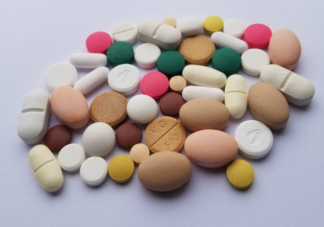 药片的糖皮开裂了是变质了吗 药品糖皮开裂还能不能吃