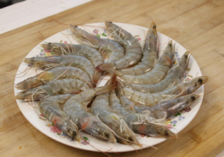 虾背里的黑线真的很脏吗 虾线一定要去除吗