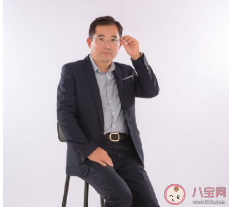 如何看待职场里擅长背锅的老好人 如何避免在职场中背锅