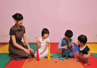 孩子交换玩具总吃亏要不要干预 不想损失太大怎么和孩子说