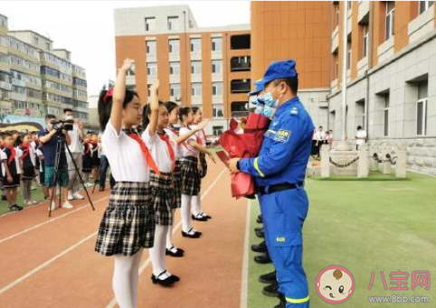 神兽小学入学第一天的朋友圈说说 小学开学第一天的心情感慨句子