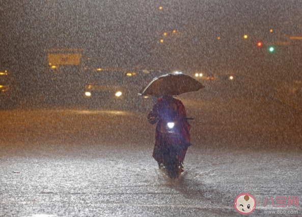 不同级别暴雨预警该如何应对 暴雨来临防灾避险宝典