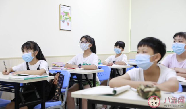 孩子近视了坐前排还是后排好 近视一直固定坐一个位置好吗