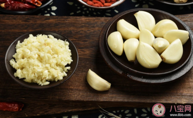 经常吃大蒜对身体有什么好处 吃大蒜有哪些注意事项