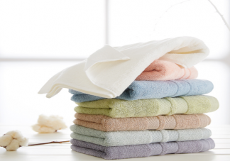 纯棉毛巾为什么很容易臭 如何解决毛巾发黄的问题