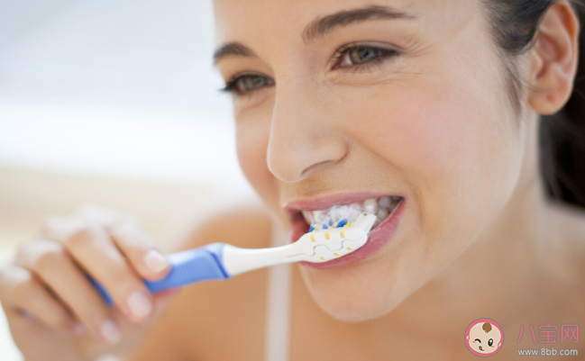 人类为什么要刷牙 天天刷牙就没有牙菌斑吗