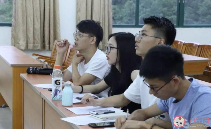 大学期间要不要竞选班干部 大学当班干部有哪些好处