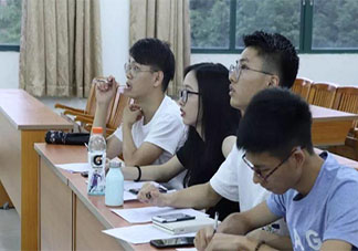 大学期间要不要竞选班干部 大学当班干部有哪些好处