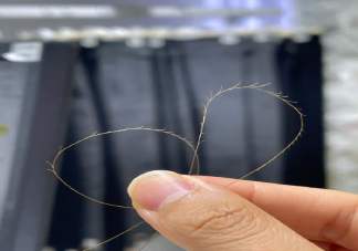 头发干枯分叉的原因是什么 如何修复分叉的头发