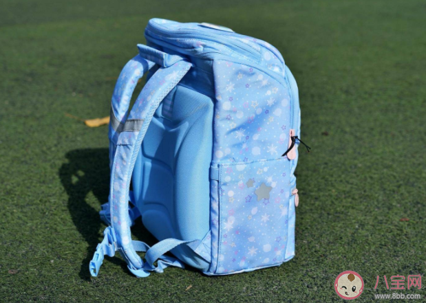 单肩包/拉杆书包/双肩包买哪种好 选购书包注意事项 单肩包/拉杆书包/双肩包买哪种好 选购书包注意事项