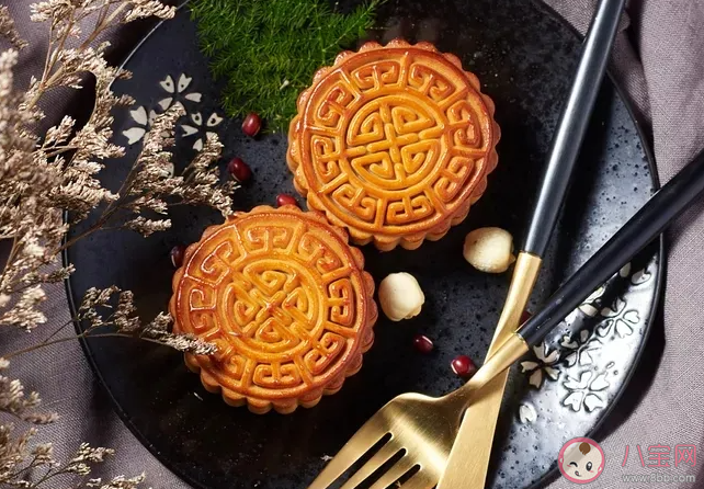 月饼是早上吃还是晚上吃好 吃月饼太腻怎么解腻 月饼是早上吃还是晚上吃好 吃月饼太腻怎么解腻