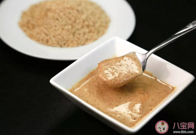 芝麻酱买纯的还是混合的 芝麻酱分层还能吃吗 芝麻酱买纯的还是混合的 芝麻酱分层还能吃吗