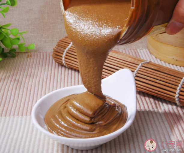芝麻酱买纯的还是混合的 芝麻酱分层还能吃吗 芝麻酱买纯的还是混合的 芝麻酱分层还能吃吗