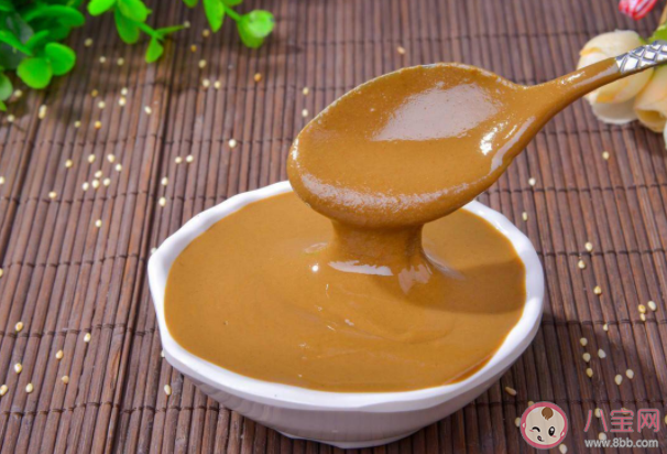 芝麻酱买纯的还是混合的 芝麻酱分层还能吃吗 芝麻酱买纯的还是混合的 芝麻酱分层还能吃吗