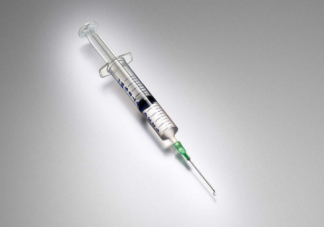 被人用针头扎伤会感染艾滋病吗 艾滋病主要通过哪些途径传播