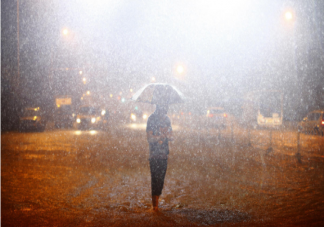 百年一遇的暴雨为何年年遇 为什么今年天气如此反常
