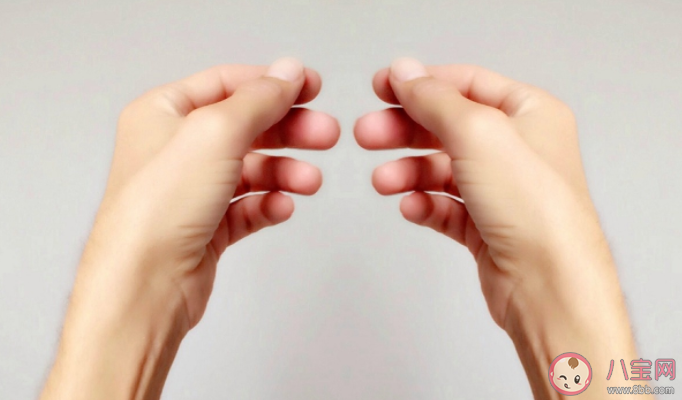 手指遇冷变紫怎么回事 手脚冰凉有哪些保暖小技巧 手指遇冷变紫怎么回事 手脚冰凉有哪些保暖小技巧