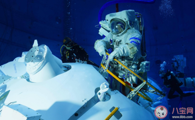 经血逆行有什么危险 女性宇航员太来月经怎么办