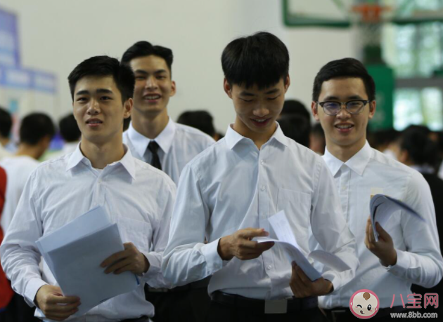 互联网公司校招名额大幅增加 为什么应届生受互联网公司欢迎 互联网公司校招名额大幅增加 为什么应届生受互联网公司欢迎