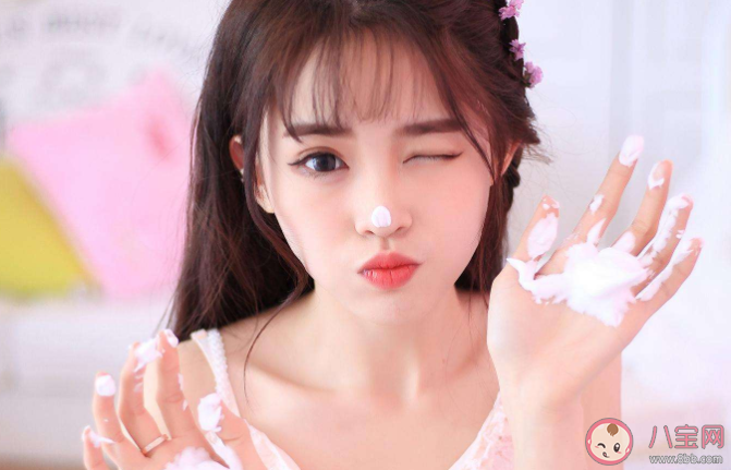 怎么让脸部保持少女感 ​日常抗衰怎么做