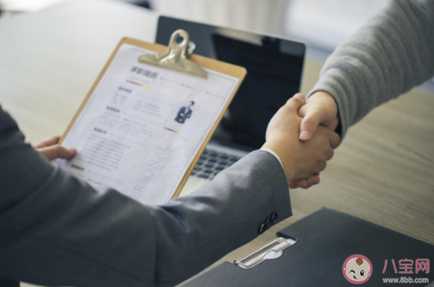 年轻人过早的拿高薪不是好事吗 应届生找工作该不该问薪资 年轻人过早的拿高薪不是好事吗 应届生找工作该不该问薪资