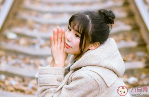 恋爱中为什么会有自卑的情绪 如何看待恋爱中的自卑感
