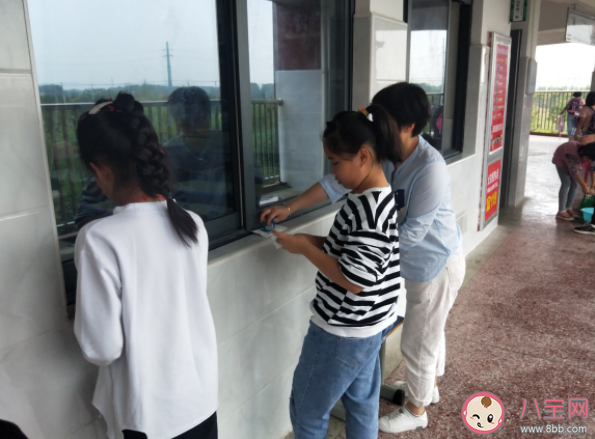 教室卫生该由谁来打扫 劳动是孩子成长的必修课
