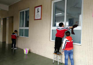 教室卫生该由谁来打扫 劳动是孩子成长的必修课