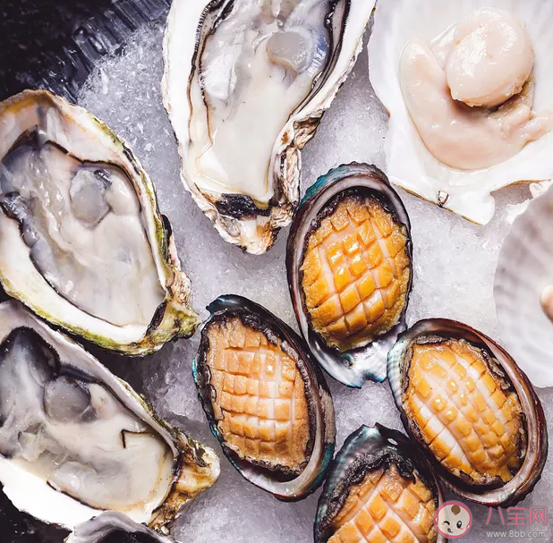 痛风患者一点海鲜都不能吃吗 正常人吃海鲜过多会引起尿酸偏高吗 痛风患者一点海鲜都不能吃吗 正常人吃海鲜过多会引起尿酸偏高吗