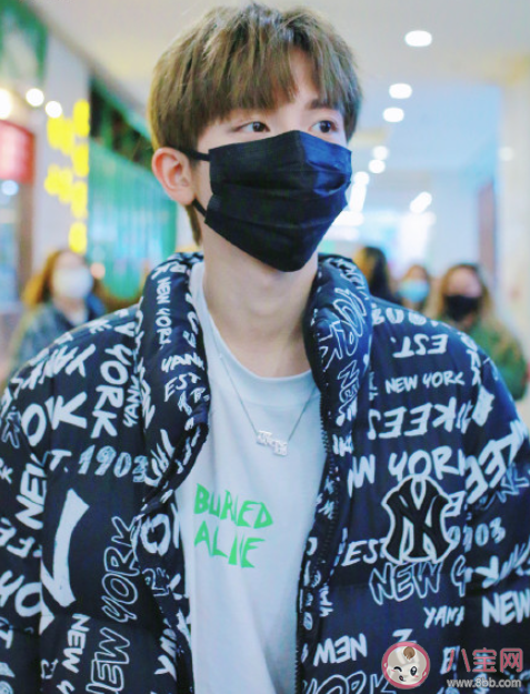 该穿羽绒服了的朋友圈说说短语 要穿羽绒服了的心情句子