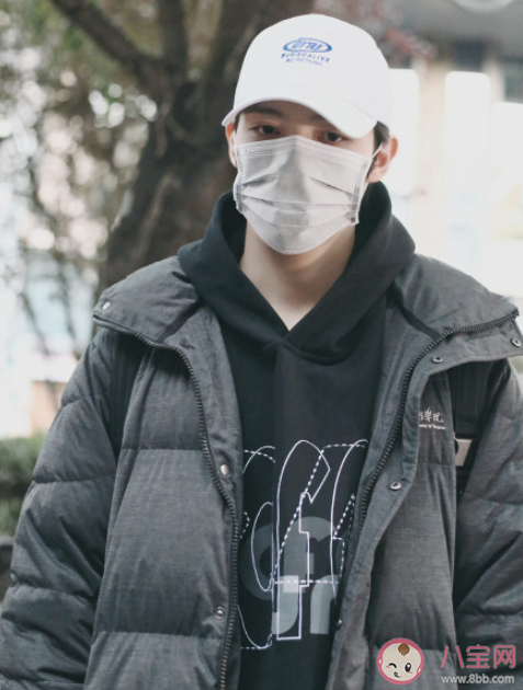 该穿羽绒服了的朋友圈说说短语 要穿羽绒服了的心情句子