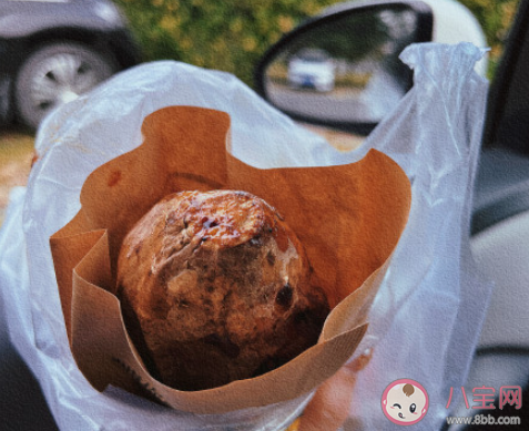 吃烤红薯图片发朋友圈说说句子 晒烤红薯的图片心情说说 吃烤红薯图片发朋友圈说说句子 晒烤红薯的图片心情说说