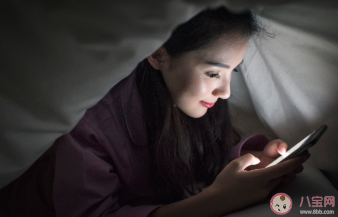 熬夜的人都不想睡觉吗 一个晚上不睡觉身体会发生什么