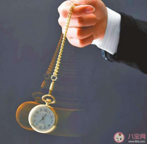 为什么催眠时行为会不受控 催眠对身体有没有伤害
