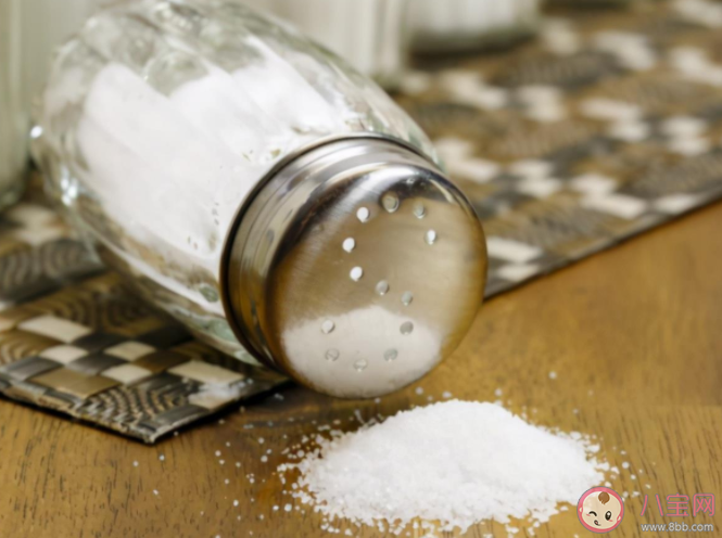 食盐打开包装后为什么总是容易结成块 蚂蚁庄园11月8日答案