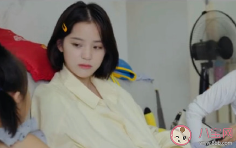 抱起砖头就真的不能抱孩子吗 陪伴孩子和挣钱哪个更重要 抱起砖头就真的不能抱孩子吗 陪伴孩子和挣钱哪个更重要