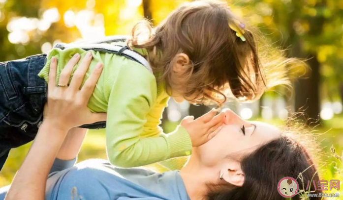 聪明的父母放手教育该怎么做 教育要自由与管教双管齐下 聪明的父母放手教育该怎么做 教育要自由与管教双管齐下