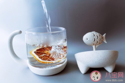 介意另一半翻看自己手机吗 能不能接受另一半看手机