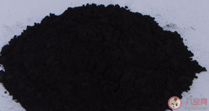 暖宝宝的粉末弄到床上洗得掉吗 暖宝宝里面的东西漏了怎么办 暖宝宝的粉末弄到床上洗得掉吗 暖宝宝里面的东西漏了怎么办