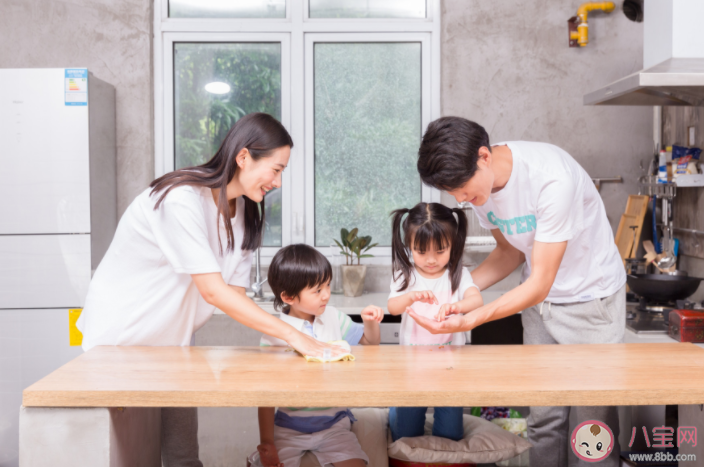 中国式父母有哪些毛病让人反感 如何避免和孩子零沟通 中国式父母有哪些毛病让人反感 如何避免和孩子零沟通