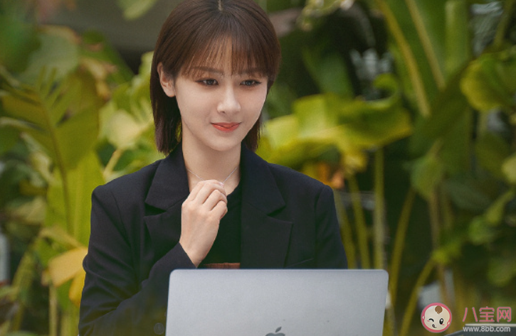 《女心理师》贺顿的成长经历是怎样的 贺顿小时候遭遇了什么