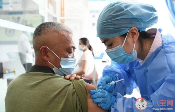 为什么老年人也要打新冠疫苗 打完疫苗后一定要留观半小时吗