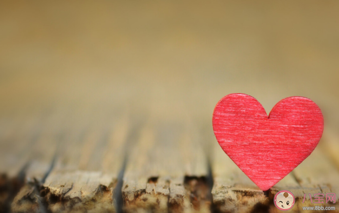 缺爱的人会真的爱别人吗 缺爱的人怎么自我救赎 缺爱的人会真的爱别人吗 缺爱的人怎么自我救赎