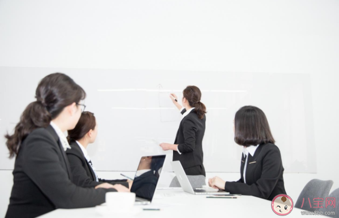 为何现在年轻人不愿意讨好领导了 90后是垮掉不上进的一代吗 为何现在年轻人不愿意讨好领导了 90后是垮掉不上进的一代吗