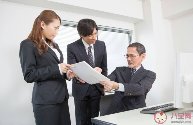 为何现在年轻人不愿意讨好领导了 90后是垮掉不上进的一代吗 为何现在年轻人不愿意讨好领导了 90后是垮掉不上进的一代吗