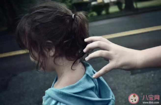 为什么被拐孩子会选择养父母 如何看待被拐孩子的态度