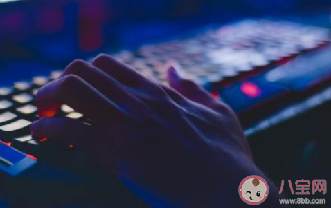 为什么去网吧的人变少了 网吧人少的原因有哪些 为什么去网吧的人变少了 网吧人少的原因有哪些