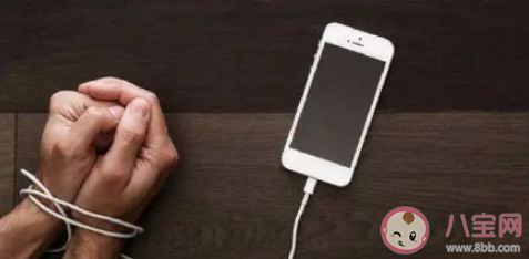 无手机恐惧症普遍吗 为什么都离不开手机 无手机恐惧症普遍吗 为什么都离不开手机